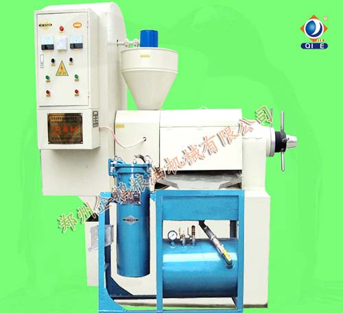 大豆榨油機(jī)廠家告訴你怎么給大豆脫皮